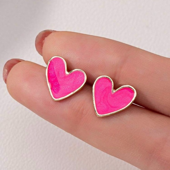 Jewelry - Cute Heart Stud Earrings